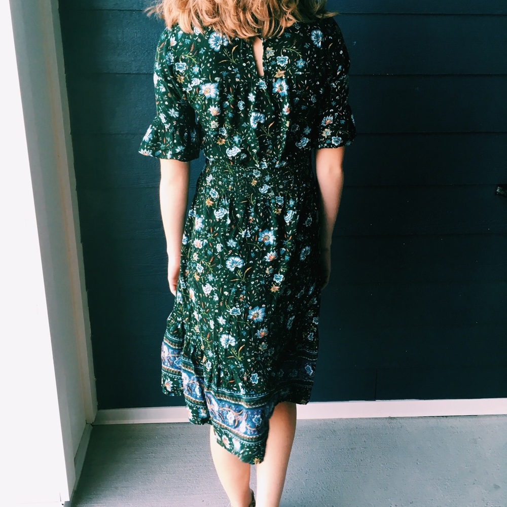 Floral, flowy/beachy dress